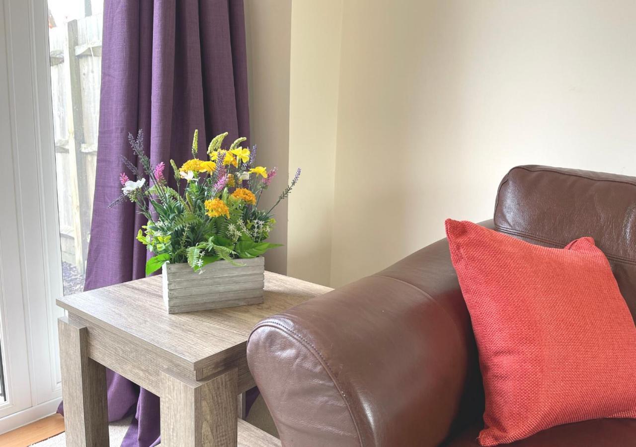 Ashford Holiday Home Sleeps 6 Free Parking Wifi Willesborough Екстериор снимка