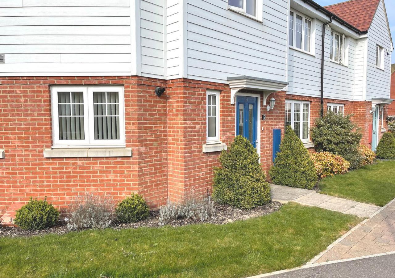Ashford Holiday Home Sleeps 6 Free Parking Wifi Willesborough Екстериор снимка