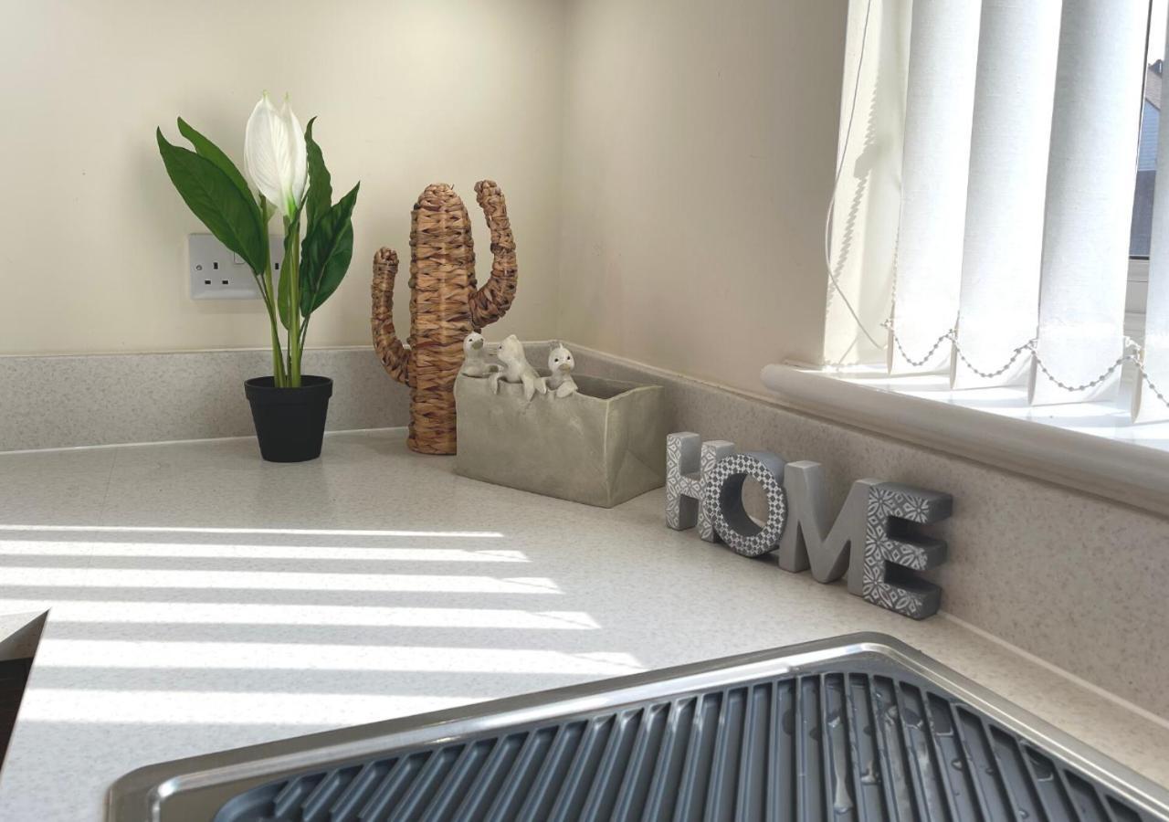 Ashford Holiday Home Sleeps 6 Free Parking Wifi Willesborough Екстериор снимка