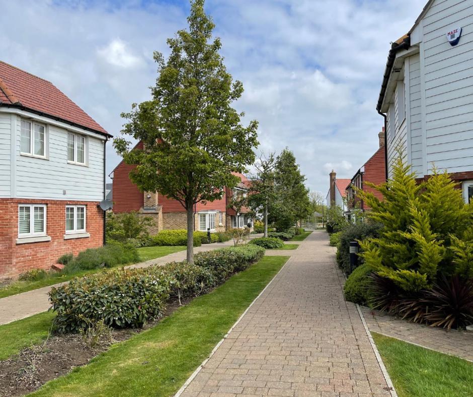 Ashford Holiday Home Sleeps 6 Free Parking Wifi Willesborough Екстериор снимка
